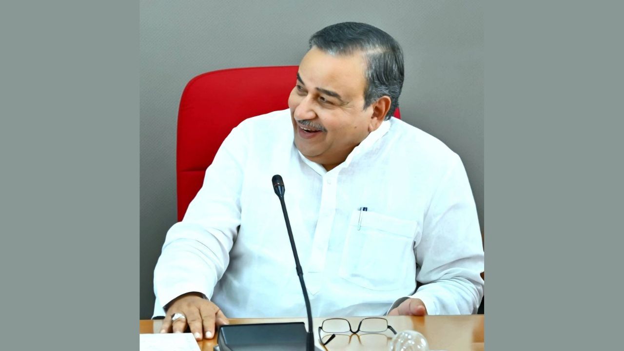 Karnataka Congress hit by fresh internal crisis amid infighting among minority leaders