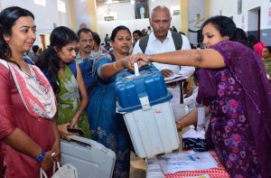 Kerala High Court pulls up ECI over denial of postal votes to poll duty officials