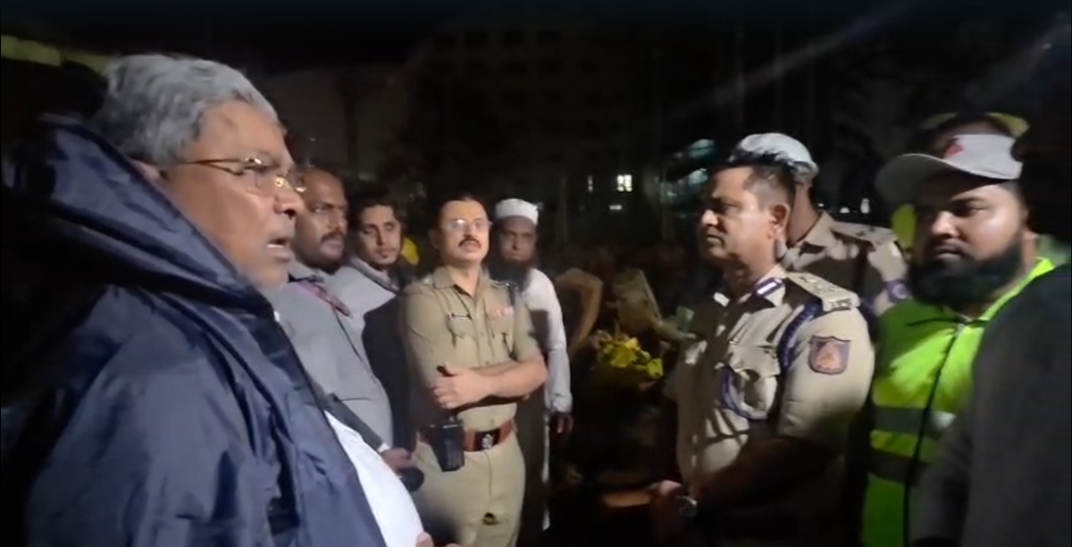 Siddaramaiah visits wall collapse site