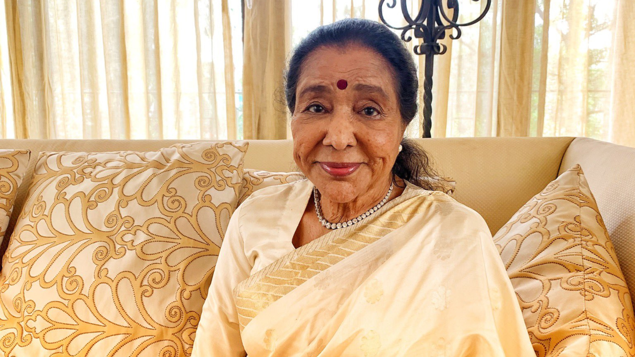 Asha Bhosle. Credit: x.com/ashabhosle