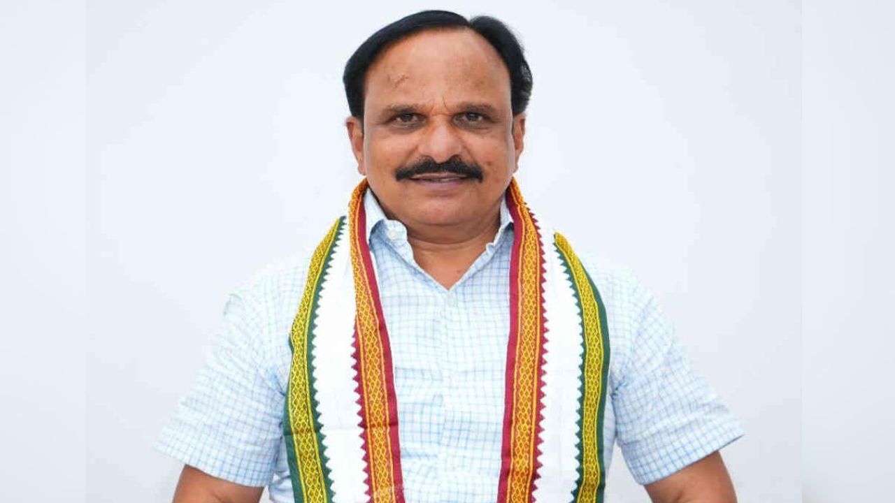 D Sudhakar.