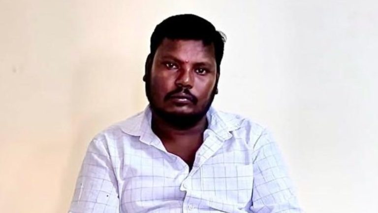 Pappula Ramesh, Asst Lineman, TGSPDCL. Credit: x.com/TelanganaACB