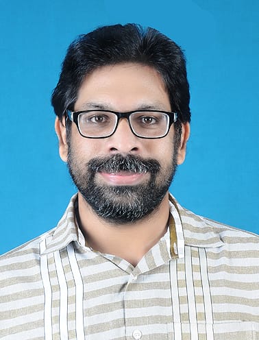 Dr Nikhil Eyeroor