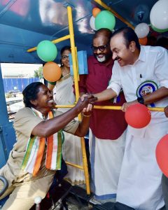 Chief Minister VD Satheesan shaking hands with VP Sheela, the first woman driver of KSRTC, who was behind the wheel in the inaugural bus.