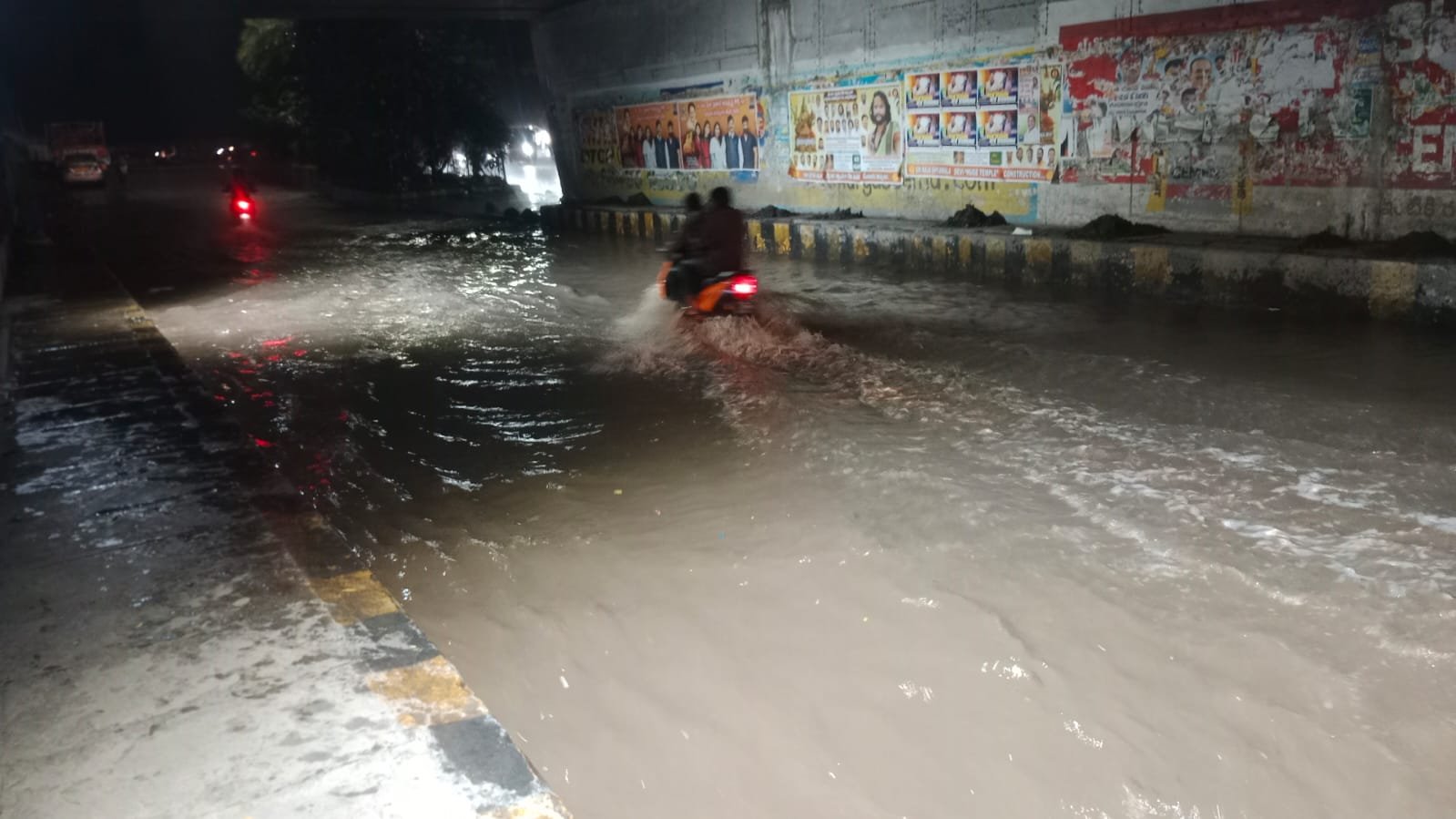 The heavy overnight downpour caused extensive waterlogging in several parts of the city, disrupting a smooth flow of vehicular traffic