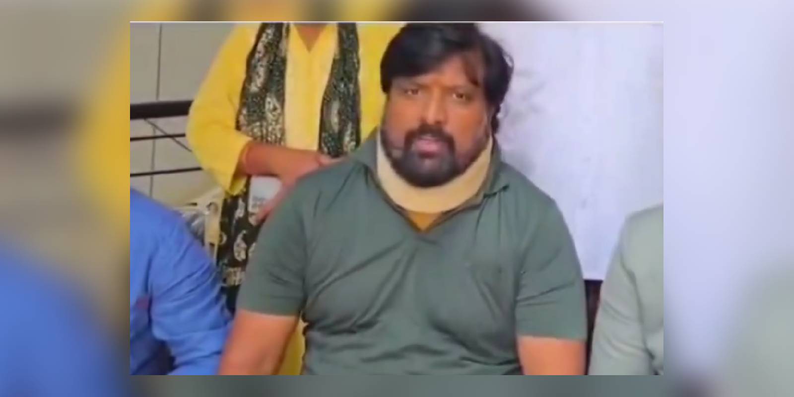 Man accused of verbally abusing a Muslim youth and calling him a "Pakistani" has issued a public apology