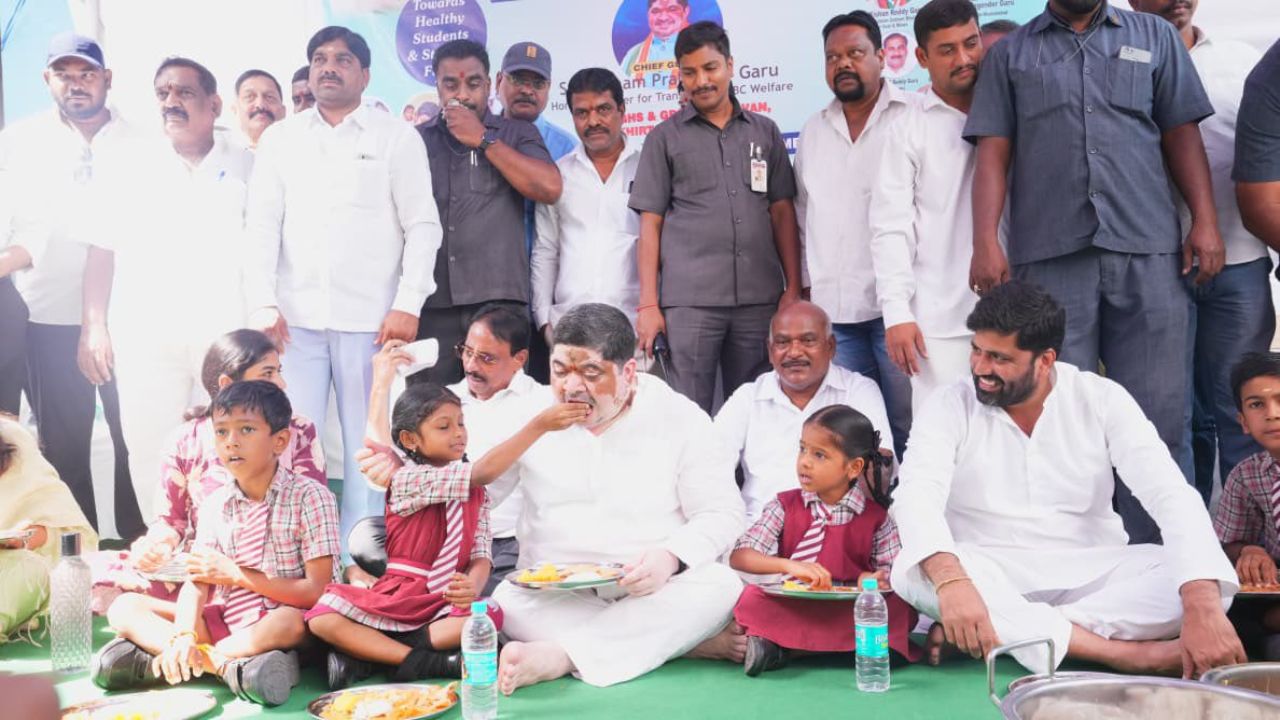 Telangana Minister Ponnam Prabhakar during the launch of Breakfast and Milk scheme.