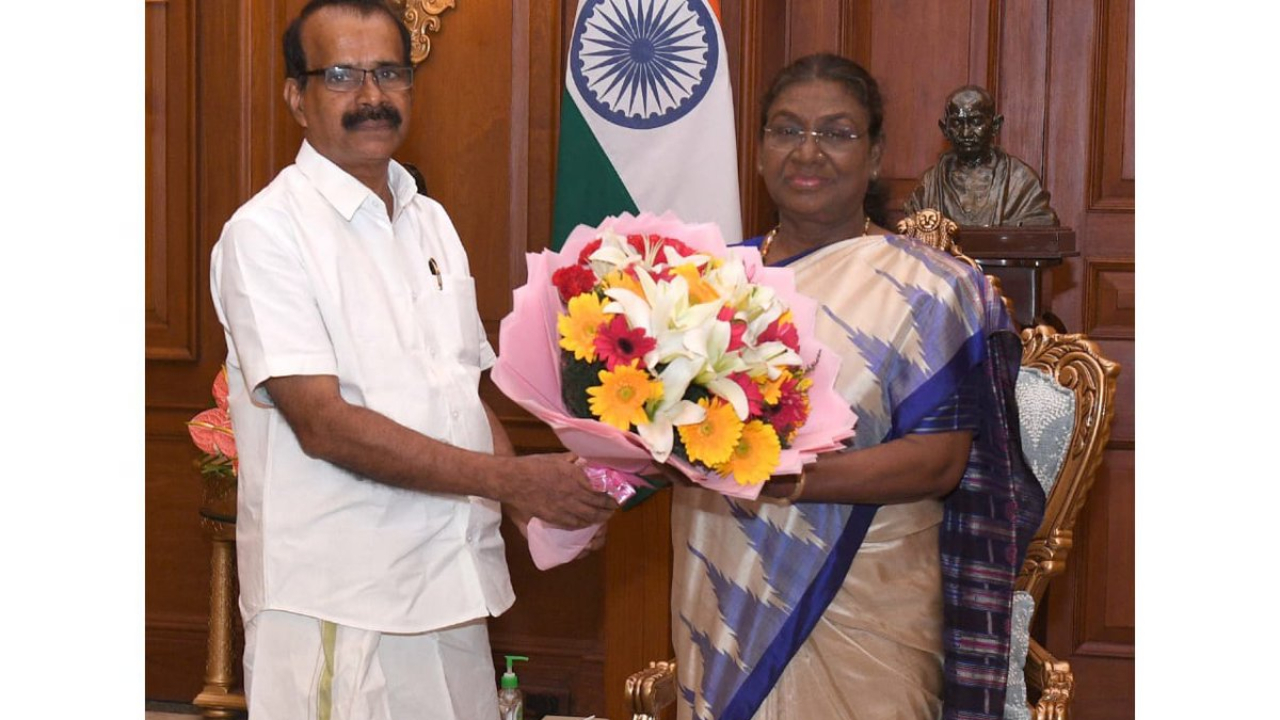 George Kurian with President Murmu. Credit: x.com/GeorgekurianBjp