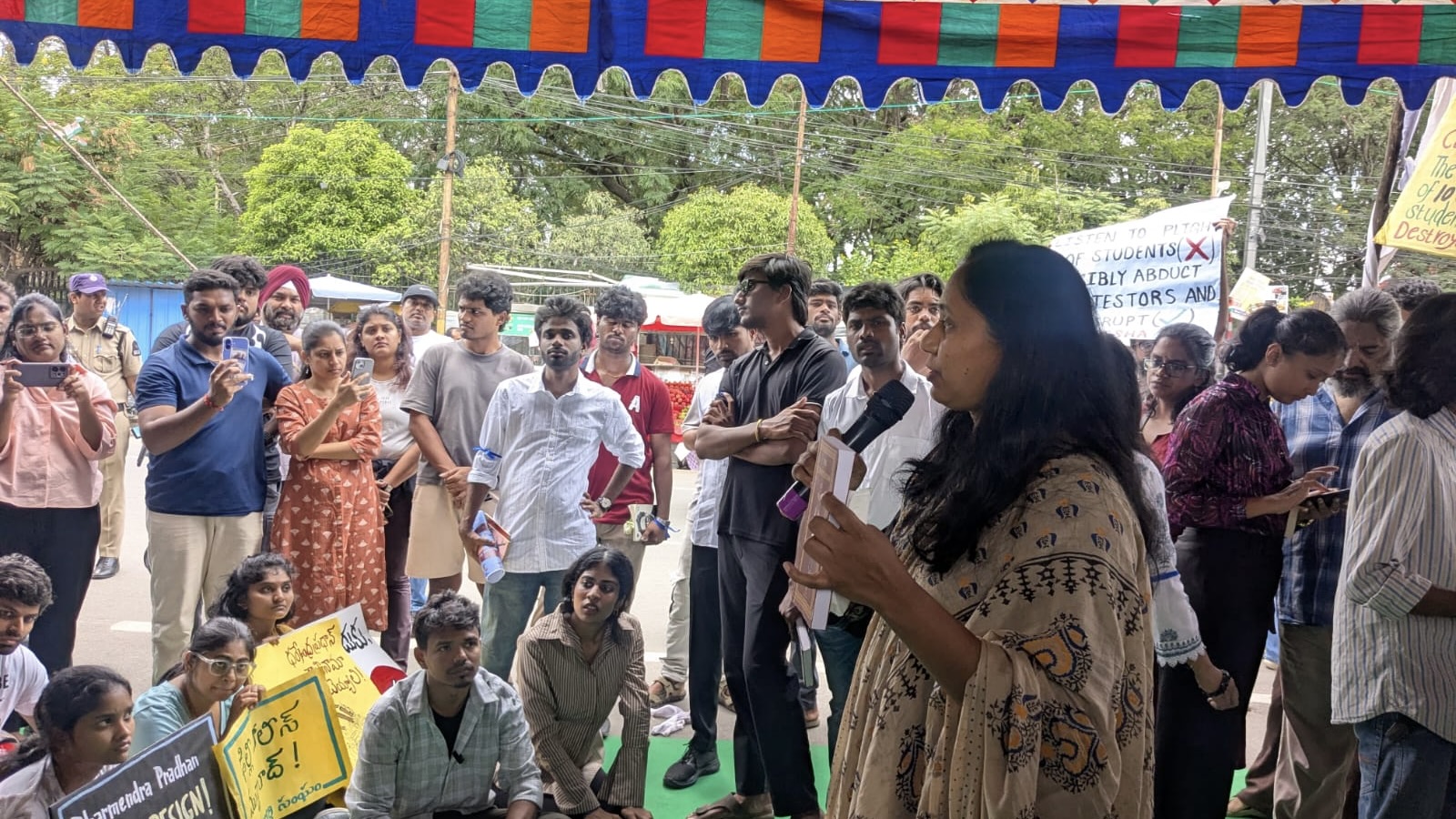 Hundreds join solidarity protests in Bengaluru, Hyderabad after Delhi Police action against Sonam Wangchuk