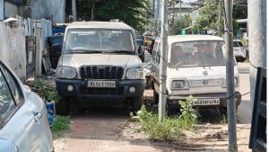 Thiruvananthapuram, 6 July: Parked vehicles force pedestrians to step onto the busy Jagathy-PRS Hospital Road — at their own risk. (Dileep V Kumar)