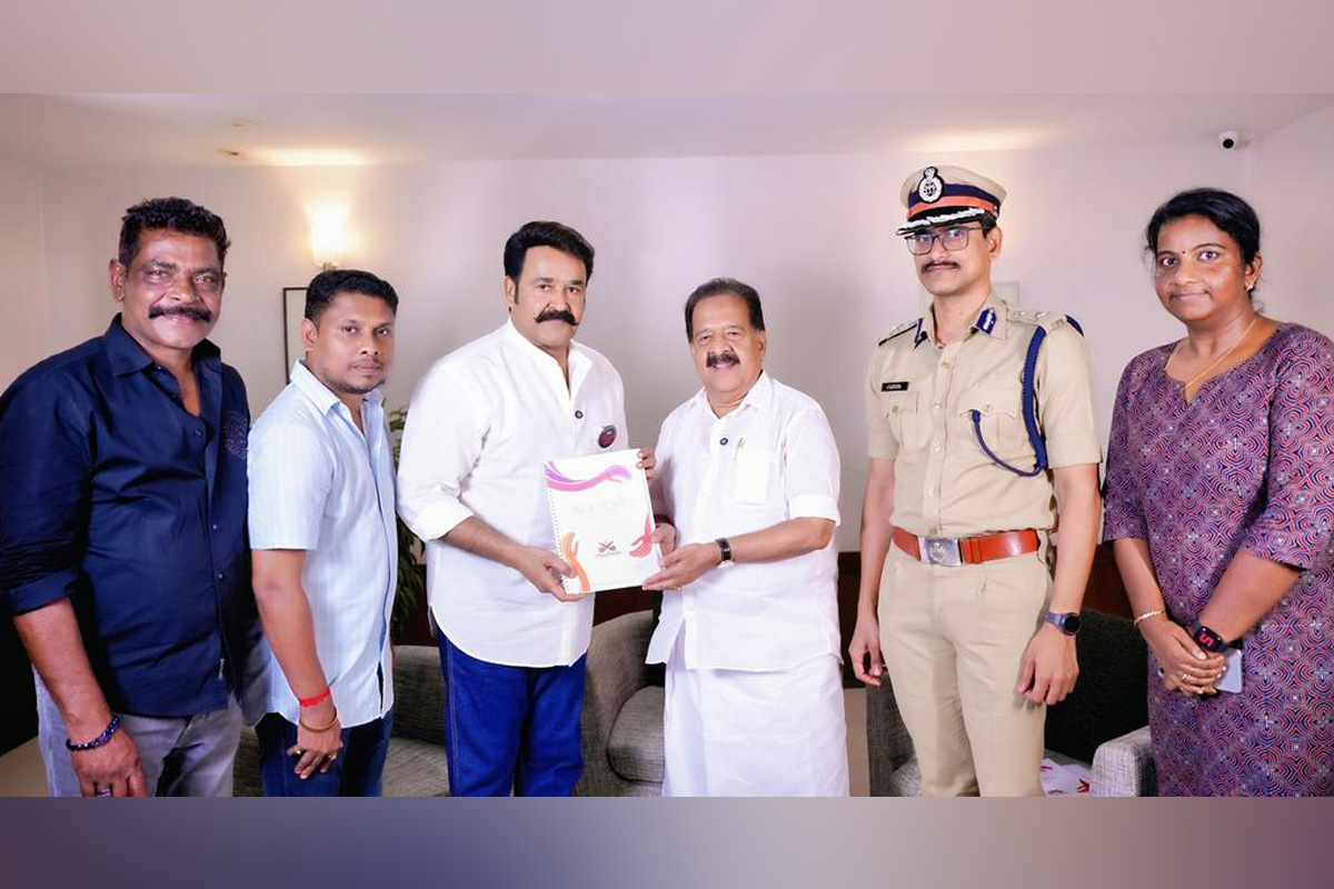 Mohanlal with Ramesh Chennithala