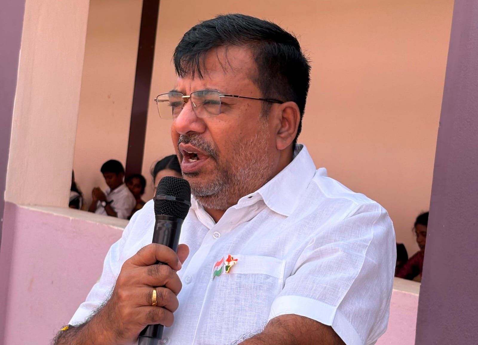 Row erupts after Gujiliamparai Tahsildar seeks details of CPI, CPI(M) members