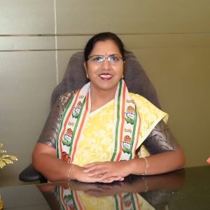 Gayathri Shanthegowda will the lone woman minister in the Shivakumar-led Cabinet.