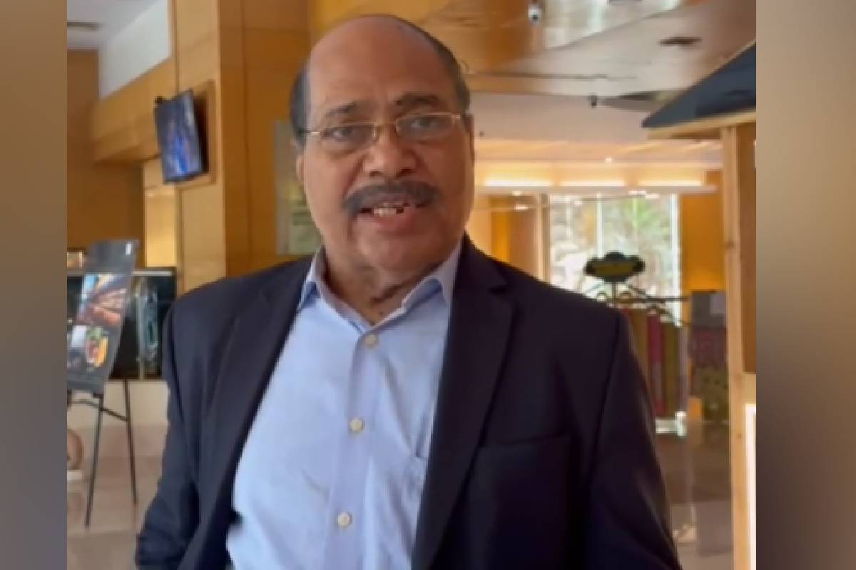 R Veeramani.