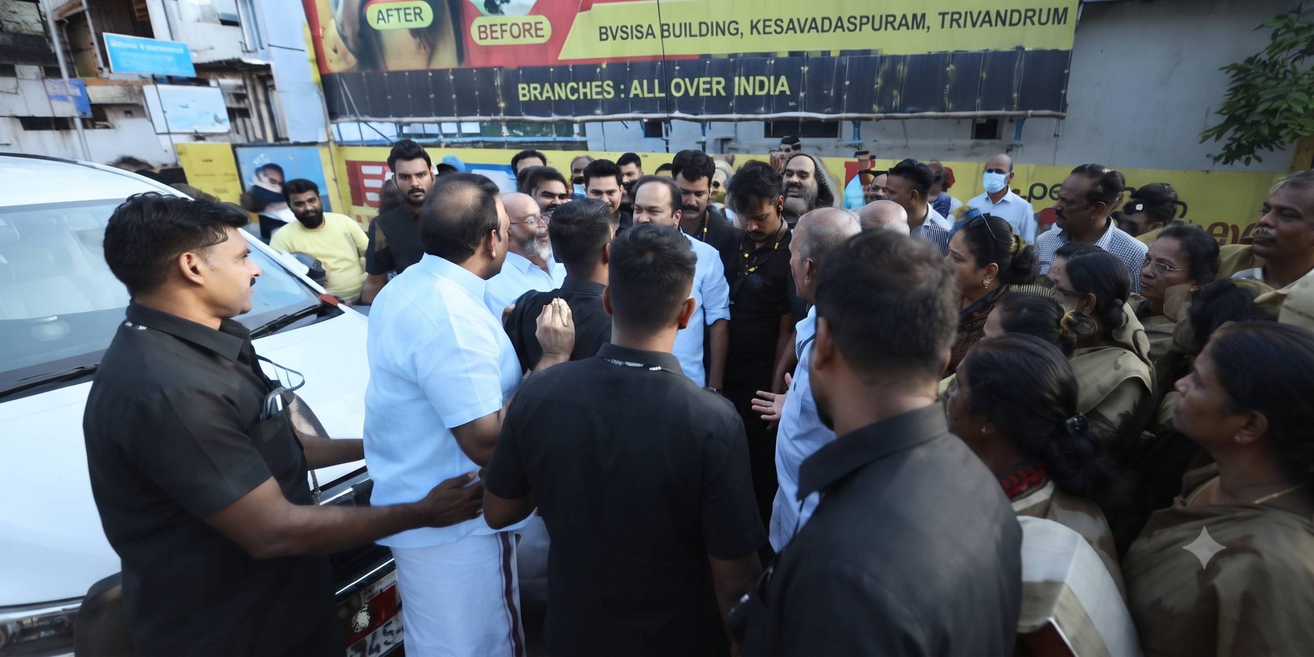 VD Satheesan stopped in Thiruvananthapuram.