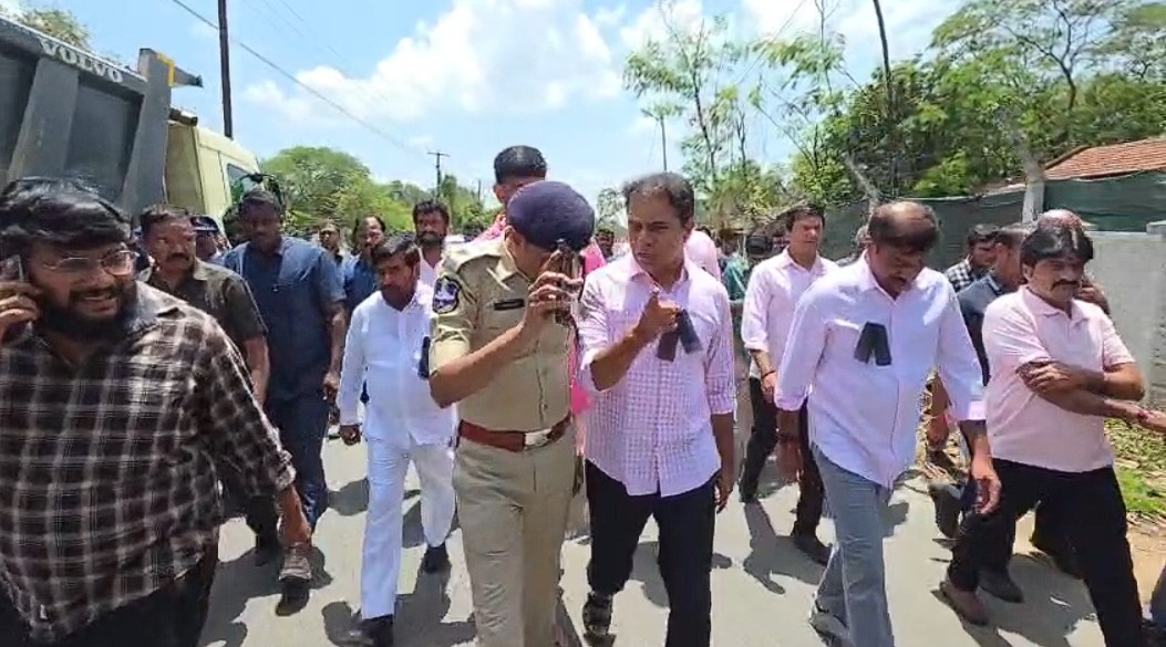 Police shifted KT Rama Rao to the Bowenpally Police Station. (Screengrab)