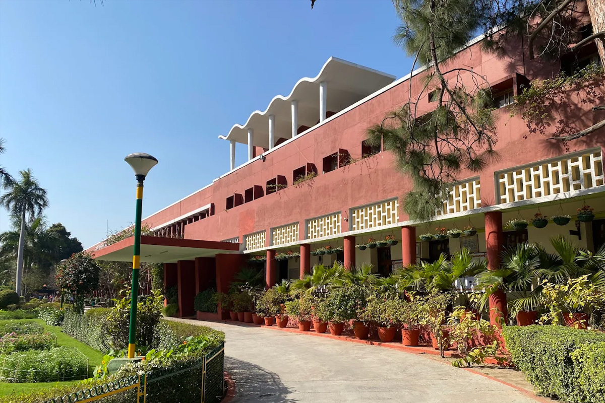 Lady Shri Ram College shifts classes online after teen allegedly gang-raped; MP criticises move