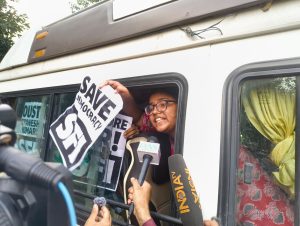SFI workers being detained in New Delhi.