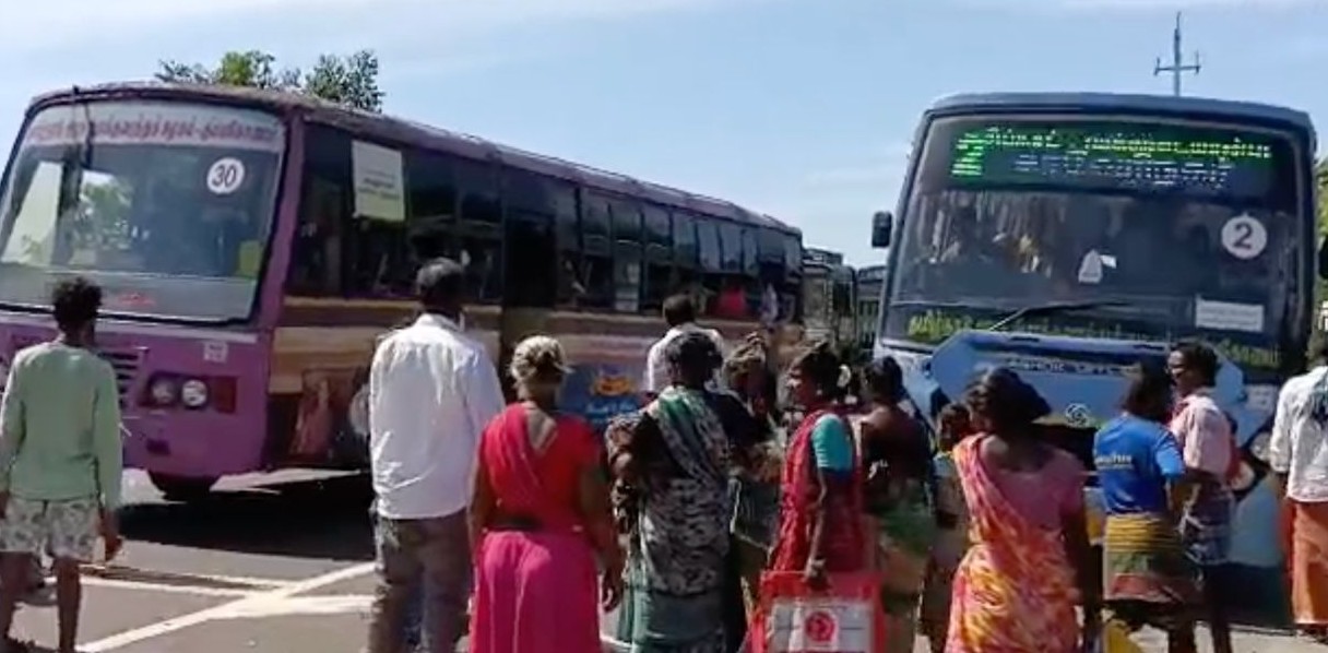 The students were travelling towards Pudukkottai in Government Bus No 8.