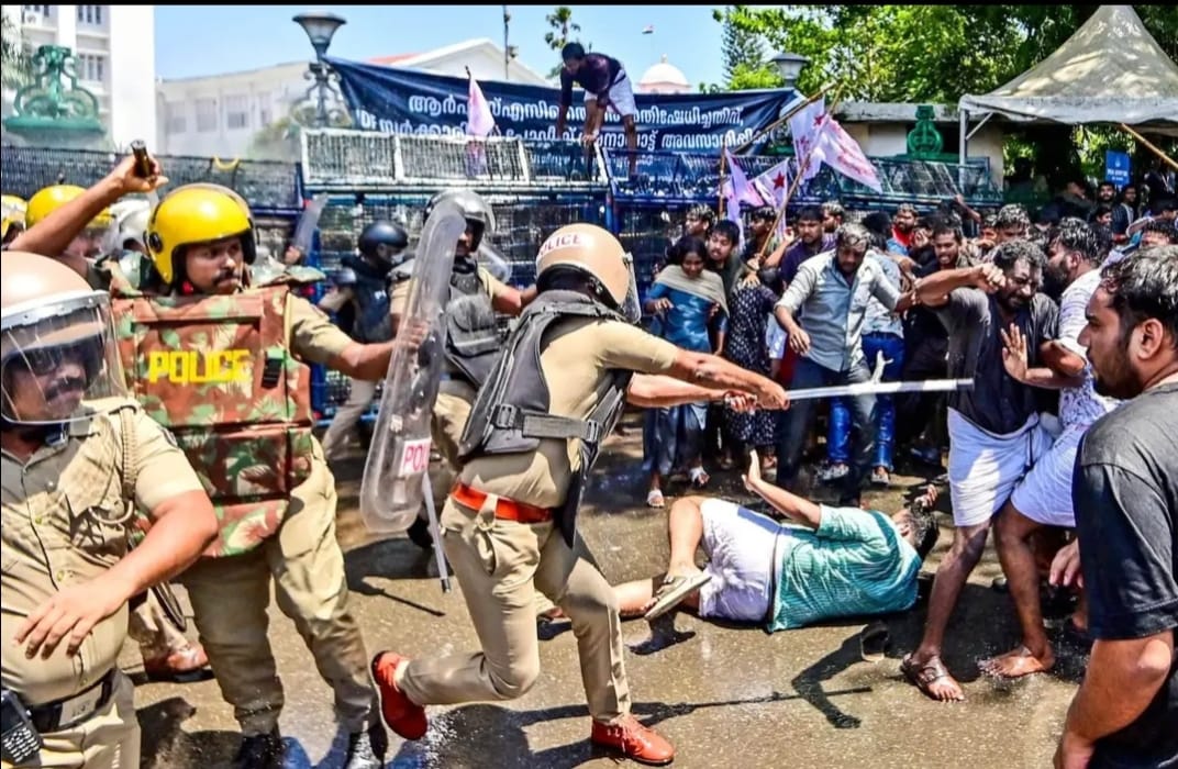 Pinarayi accused the police personnel of brutally lathicharging students