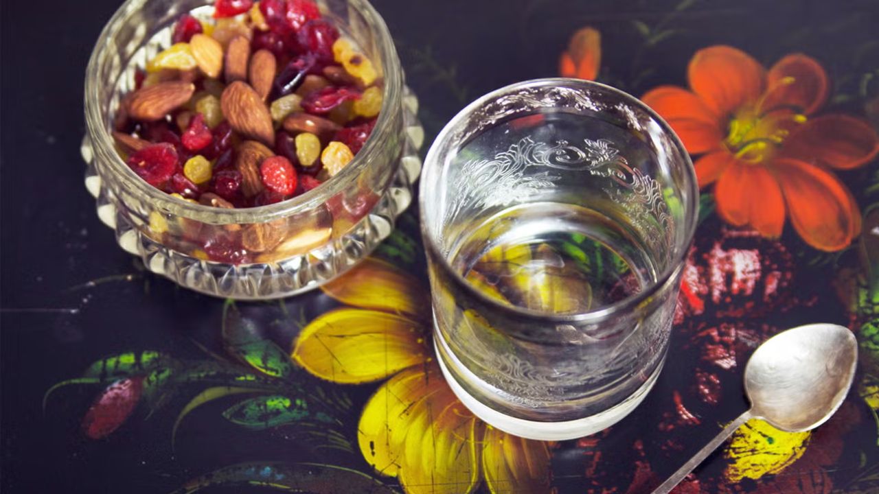 Soaked Raisin Water Benefits: నానబెట్టిన ఎండుద్రాక్ష నీరు ఉపయోగాలు తెలిస్తే షాకే