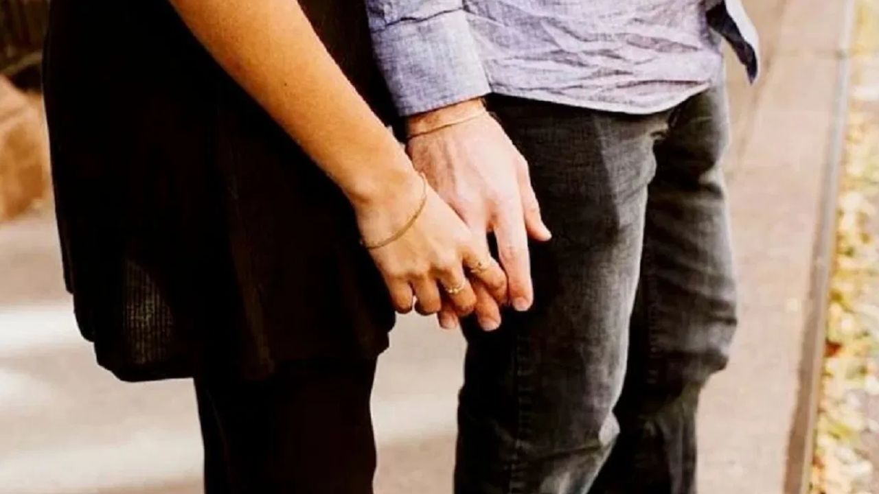 Uttar Pradesh Husband: భార్య పై భయం.. ప్రియుడితో కలిసి జీవించేందుకు భర్త అనుమతి