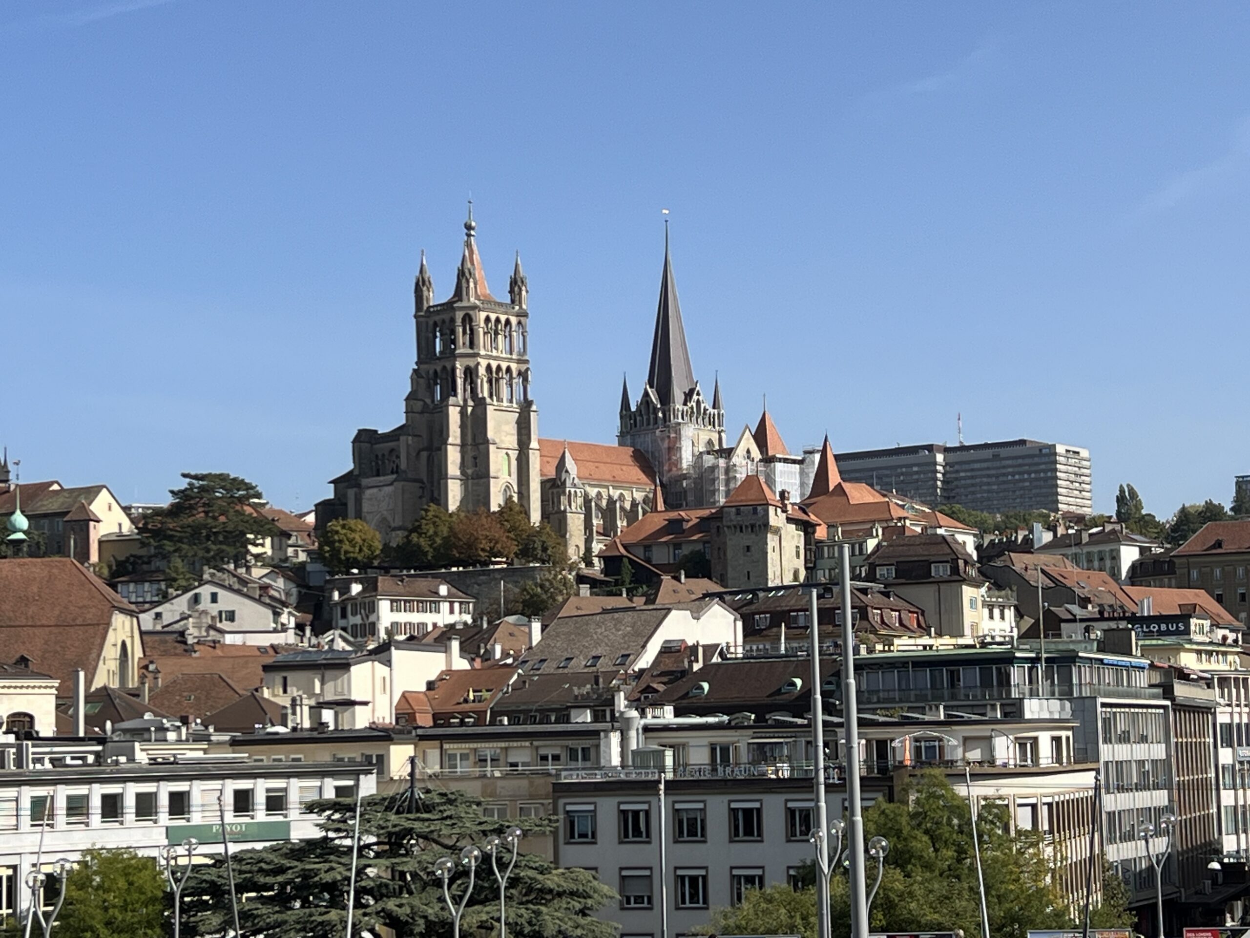 Montreaux Laussane Chateau Chillo Chaplin studio Geneva