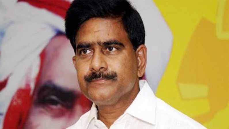 దేవినేని కాన్వాయ్ ను అడ్డుకున్న పోలీసులు దేవినేని కాన్వాయ్ ను అడ్డుకున్న పోలీసులు