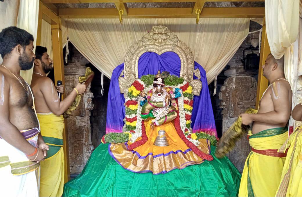 వటపత్రశాయి అలంకారంలో కోదండరాముని కటాక్షం వటపత్రశాయి అలంకారంలో కోదండరాముని కటాక్షం