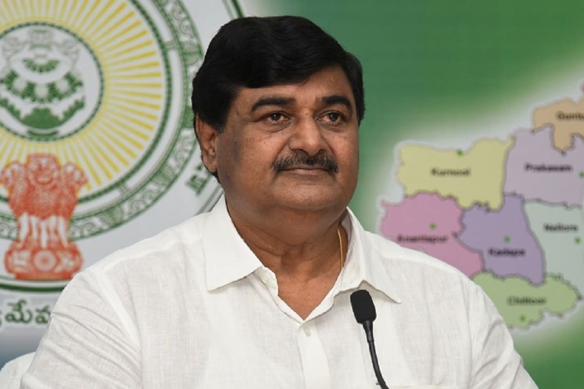 11 జిల్లాల్లోని 41 సబ్ రిజిస్ట్రార్ కార్యాలయాల్లో నకిలీ చలానాలు 11 జిల్లాల్లోని 41 సబ్ రిజిస్ట్రార్ కార్యాలయాల్లో నకిలీ చలానాలు