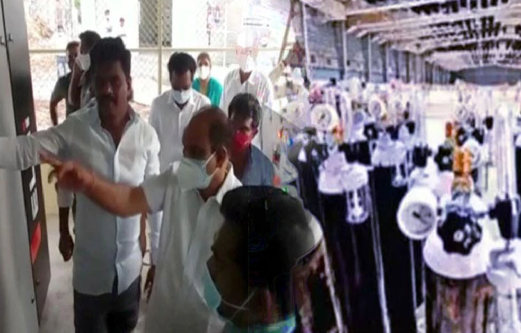 దేశంలోనే మొట్టమొదటి ఆక్సిజన్ జెనరేషన్ ప్లాంటు’ హిందూపురంలోనే.. దేశంలోనే మొట్టమొదటి ఆక్సిజన్ జెనరేషన్ ప్లాంటు’ హిందూపురంలోనే..