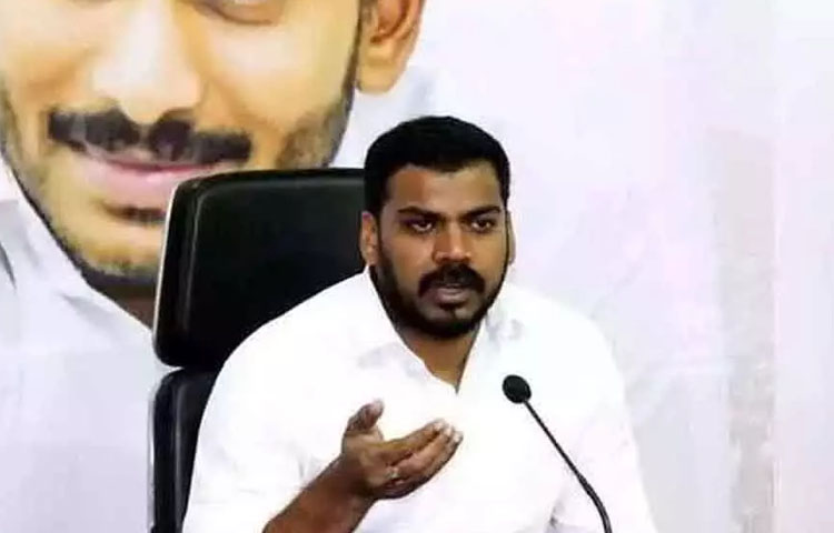 నెల్లూరు ప్రభుత్వ ప్రధాన వైద్యశాలలో మంత్రి అనిల్ పర్యటన నెల్లూరు ప్రభుత్వ ప్రధాన వైద్యశాలలో మంత్రి అనిల్ పర్యటన