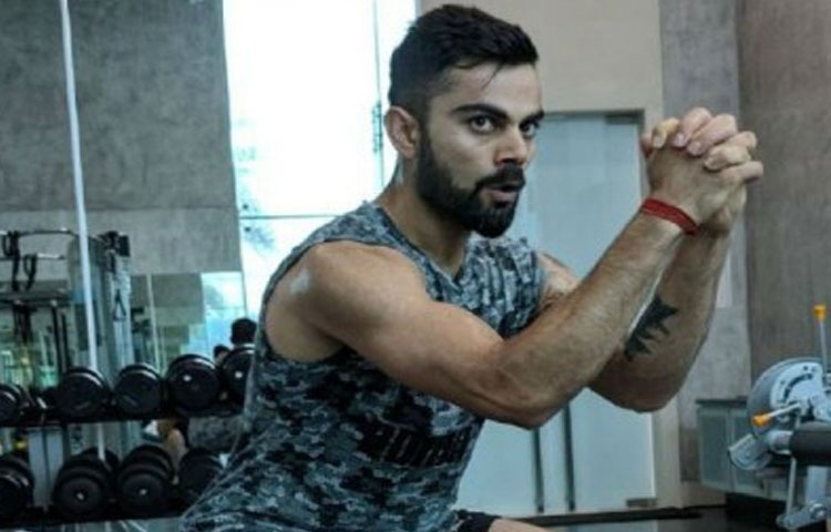 హోమ్ క్వారెంటైన్లో కోహ్లీ.. రూముల్లోనే వర్కౌట్ హోమ్ క్వారెంటైన్లో కోహ్లీ.. రూముల్లోనే వర్కౌట్