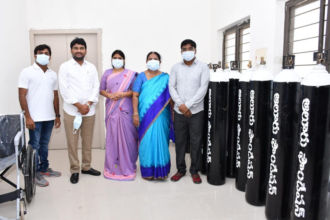 కొర్రపాడులో 200 పడకల..కోవిడ్ ఆసుపత్రి ప్రారంభం కొర్రపాడులో 200 పడకల..కోవిడ్ ఆసుపత్రి ప్రారంభం