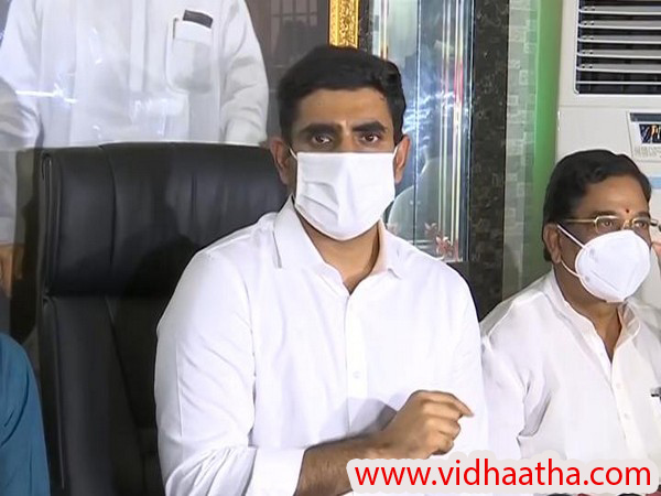 పన్నుల భారాలను వ్యతిరేకిస్తూ టీడీపీ ఆందోళన పన్నుల భారాలను వ్యతిరేకిస్తూ టీడీపీ ఆందోళన