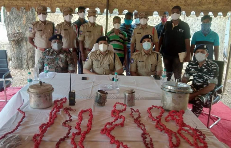 మావోయిస్టు సభ్యుడు అరెస్టు మావోయిస్టు సభ్యుడు అరెస్టు