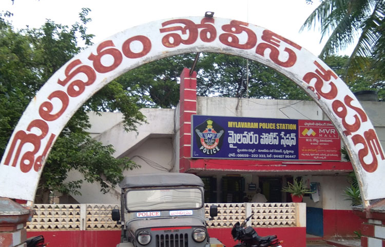 మండల ప్రజా పరిషత్ లో ఎలక్షన్ నిధులు స్వాహా మండల ప్రజా పరిషత్ లో ఎలక్షన్ నిధులు స్వాహా