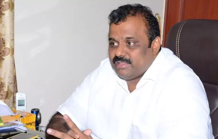 వైసీపీ నేతల ఆస్తులు రెండింతలు పెరిగాయి తప్ప వృద్ధుల ఫించన్ రూ. 250 కి మించి పెరగలేదు వైసీపీ నేతల ఆస్తులు రెండింతలు పెరిగాయి తప్ప వృద్ధుల ఫించన్ రూ. 250 కి మించి పెరగలేదు