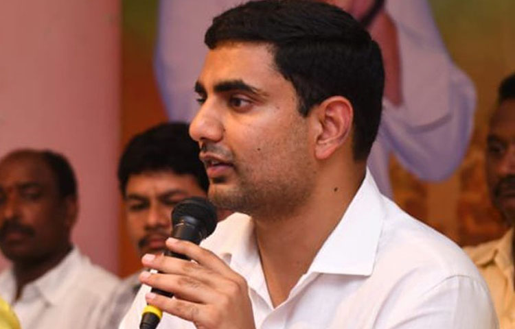 పీఎం పరీక్షలపై సమీక్షించారు..మన సీఎంకి ఖాళీ లేదా? పీఎం పరీక్షలపై సమీక్షించారు..మన సీఎంకి ఖాళీ లేదా?