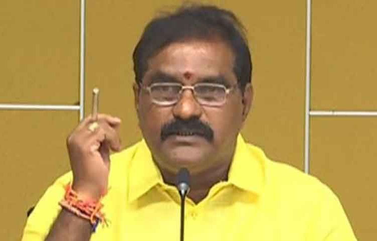 రైతులకు గిట్టుబాటుధర కూడా కల్పించలేని వైసీపీ ప్రభుత్వం,రైతుసంక్షేమ ప్రభుత్వమెలా అవుతుందో ముఖ్యమంత్రే చెప్పాలి. రైతులకు గిట్టుబాటుధర కూడా కల్పించలేని వైసీపీ ప్రభుత్వం,రైతుసంక్షేమ ప్రభుత్వమెలా అవుతుందో ముఖ్యమంత్రే చెప్పాలి.