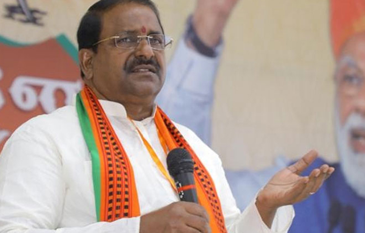 2.40 లక్షల ఉద్యోగాల భర్తీ ఏమైంది? 2.40 లక్షల ఉద్యోగాల భర్తీ ఏమైంది?