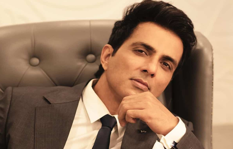 సోనూసూద్పై ఐటీ సర్వే సోనూసూద్పై ఐటీ సర్వే