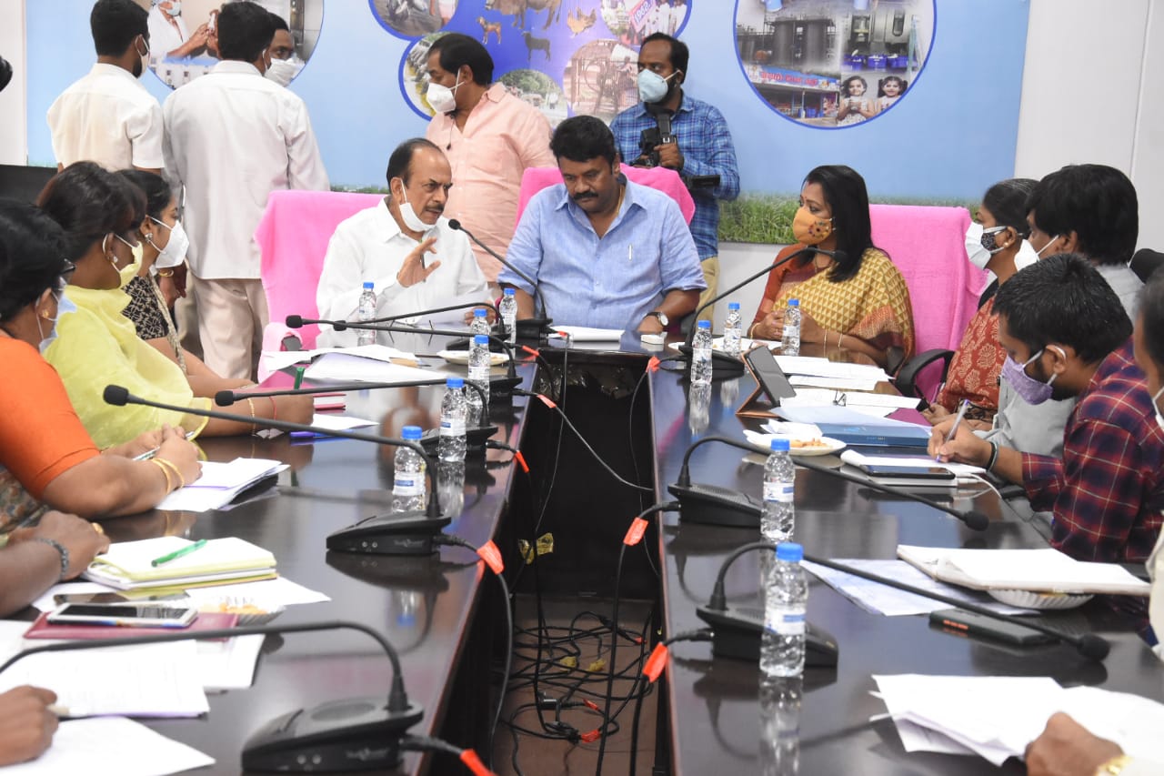 అర్హులైన పేదలకు వచ్చే వారం నుండి నూతన రేషన్ కార్డ్ లు పంపిణీ అర్హులైన పేదలకు వచ్చే వారం నుండి నూతన రేషన్ కార్డ్ లు పంపిణీ