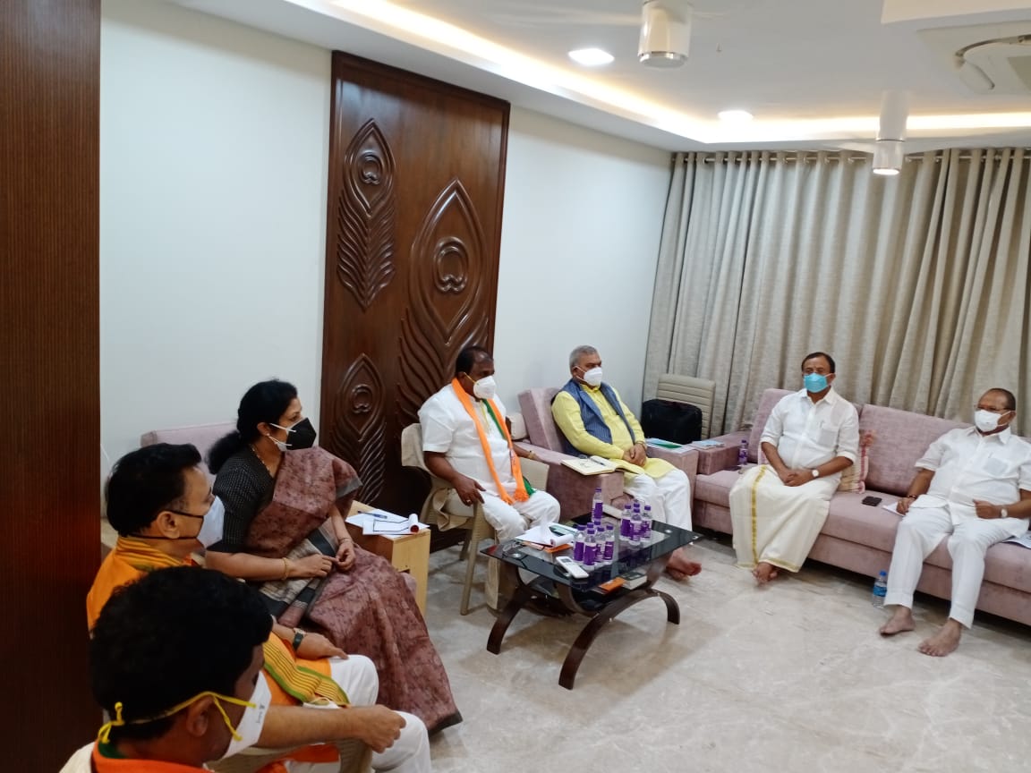 AP BJP నాయుకులు సమావేశం AP BJP నాయుకులు సమావేశం