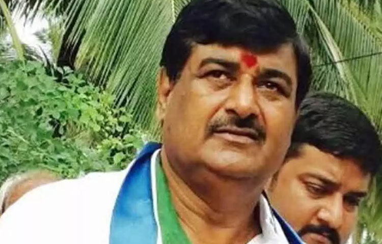రాజకీయాలు గురించి పవన్ కళ్యాణ్ ఎంత తక్కువ మాట్లాడితే అంత మంచిది రాజకీయాలు గురించి పవన్ కళ్యాణ్ ఎంత తక్కువ మాట్లాడితే అంత మంచిది