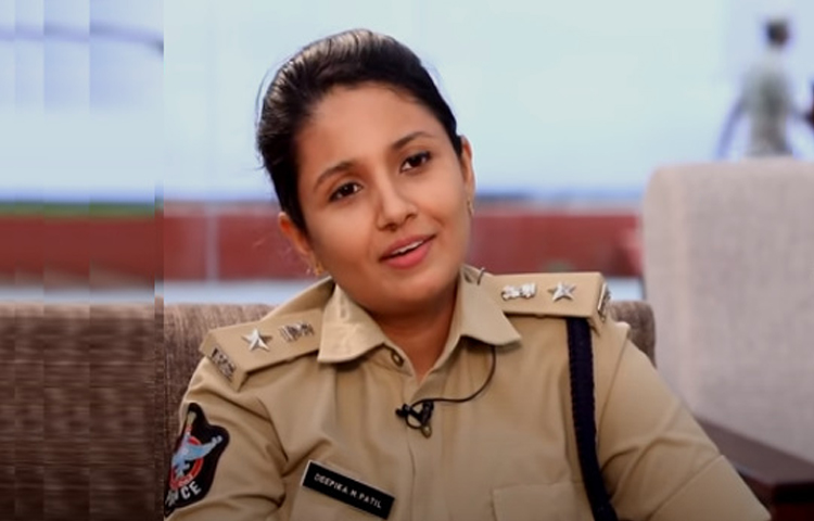 ఫేక్ ఫేస్బుక్ ఐడిలను నమ్మి మోసపోకండి-ఎస్పి దీపికా ఎం పాటిల్ ఫేక్ ఫేస్బుక్ ఐడిలను నమ్మి మోసపోకండి-ఎస్పి దీపికా ఎం పాటిల్