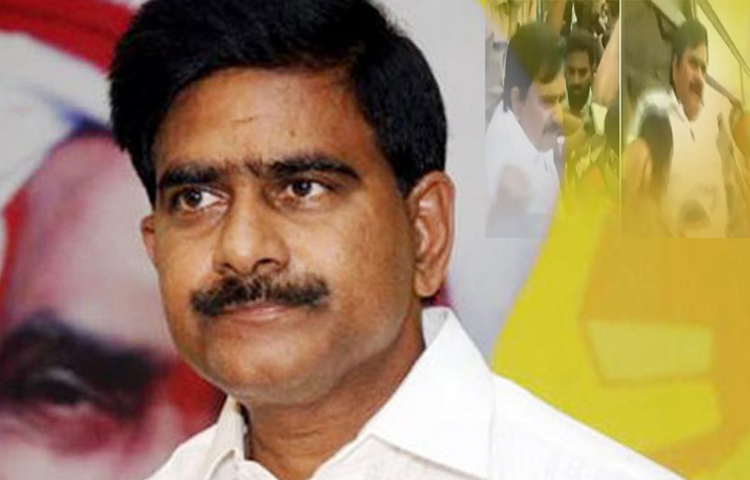 దేవినేని ఉమ బెయిల్ పిటీషన్ పై హైకోర్టులో విచారణ దేవినేని ఉమ బెయిల్ పిటీషన్ పై హైకోర్టులో విచారణ