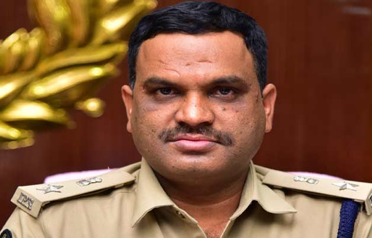 శ్రీశైలంలో డ్రోన్ల సంచారంపై దర్యాప్తు- ఎస్పీ ఫక్కీరప్ప శ్రీశైలంలో డ్రోన్ల సంచారంపై దర్యాప్తు- ఎస్పీ ఫక్కీరప్ప