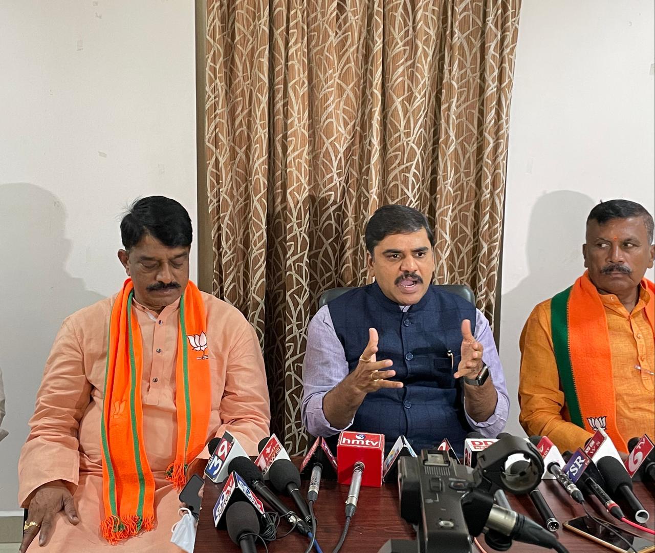 శ్రీశైలం ను ముట్టడిస్తాం.. విష్ణువర్ధన్ రెడ్డి శ్రీశైలం ను ముట్టడిస్తాం.. విష్ణువర్ధన్ రెడ్డి