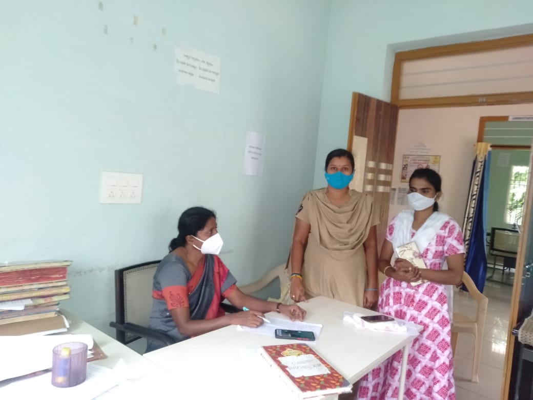 ఆత్మహత్య యత్నం చేసిన యువతికి అండగా ‘దిశ’ పోలీస్ స్టేషన్ ఆత్మహత్య యత్నం చేసిన యువతికి అండగా ‘దిశ’ పోలీస్ స్టేషన్
